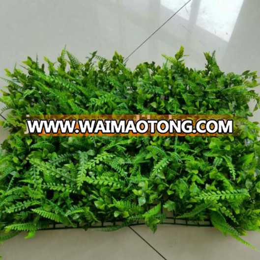 Factory Wholesale Cheap Plastic Green Artificial Plant Wall for Decoration